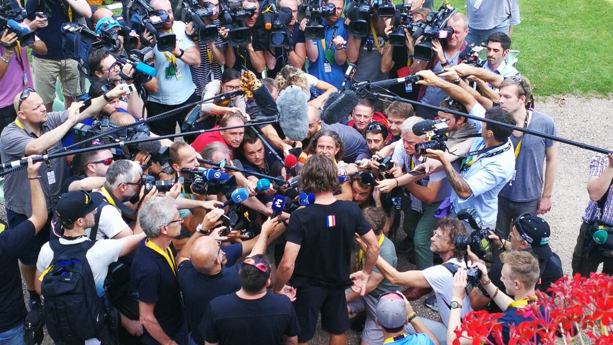 27. Sagan história Tour