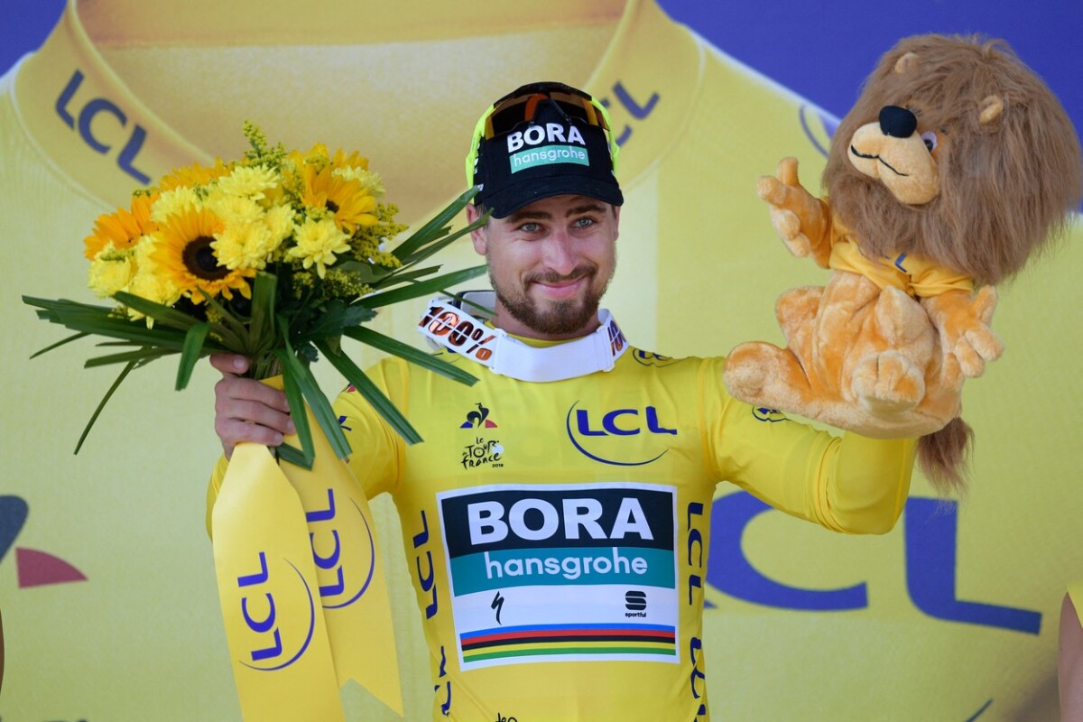 30. Sagan história Tour