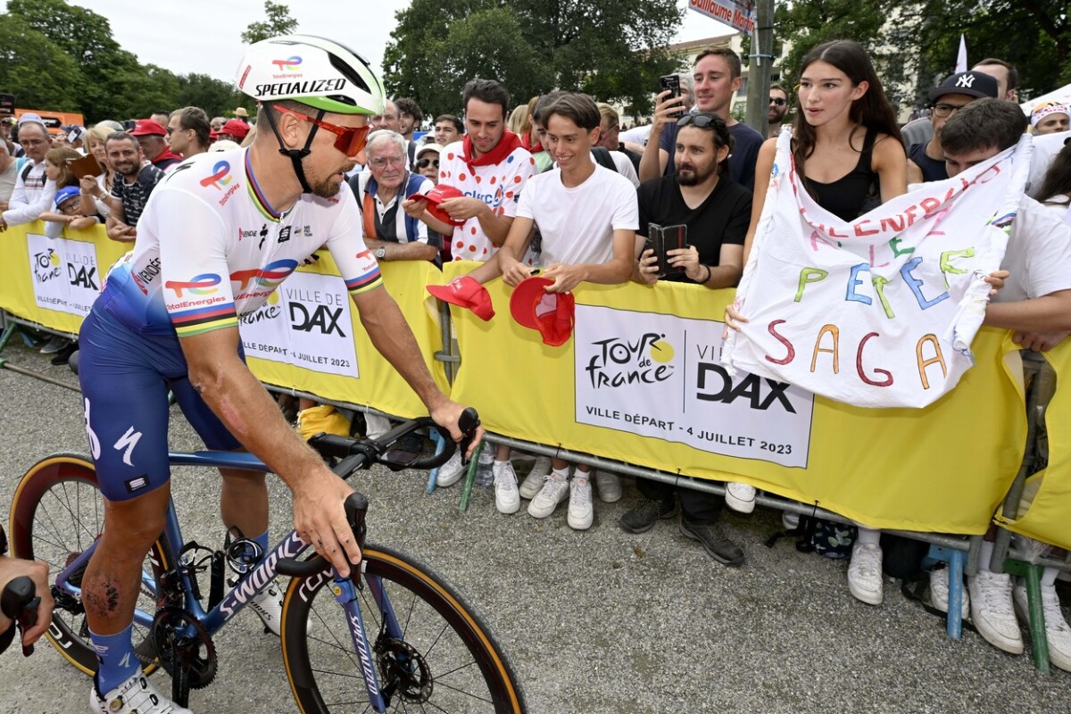 41. Sagan história Tour