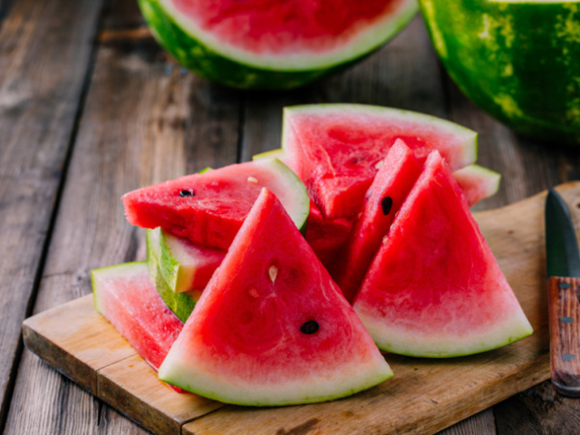 Vyskúšajte to: Toto je najlepší spôsob, ako nakrájať červený melón