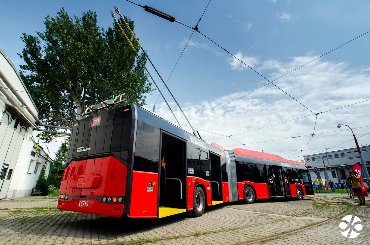 Nové električky a hybridné trolejbusy