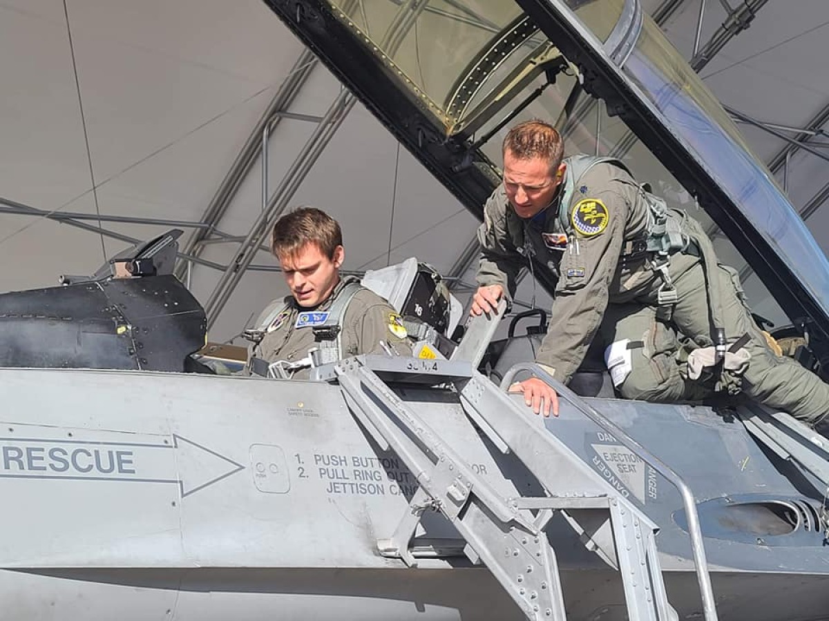 F-16 4