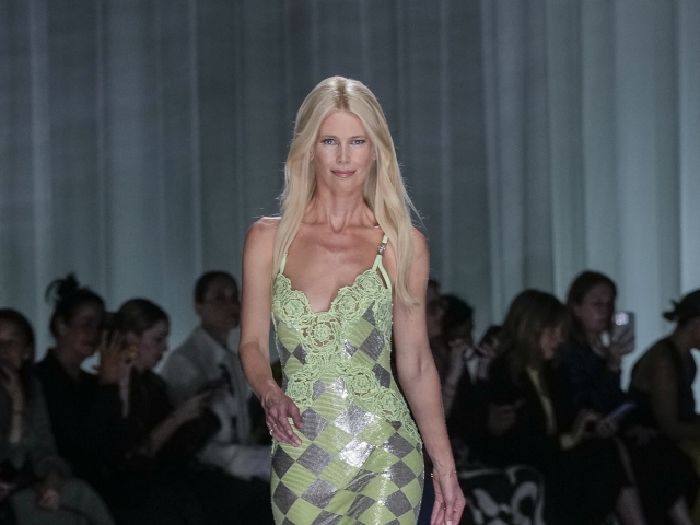Claudia Schiffer 