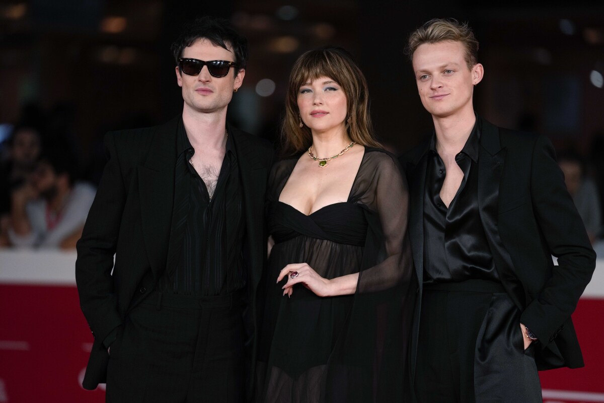 Tom Sturridge, Haley Bennett, Anson Boom