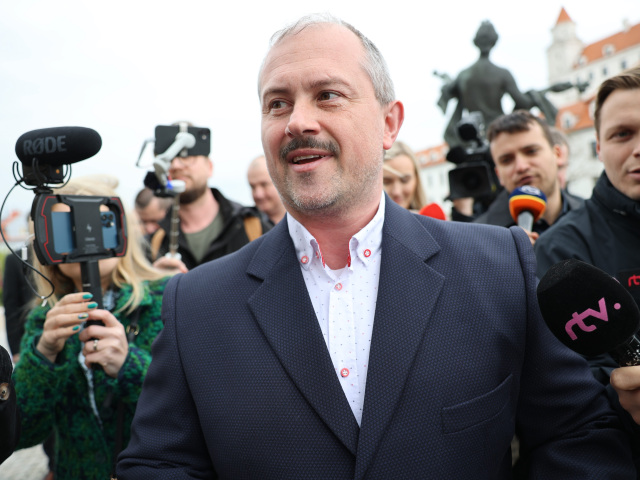 krúžkovanie, Marian Kotleba