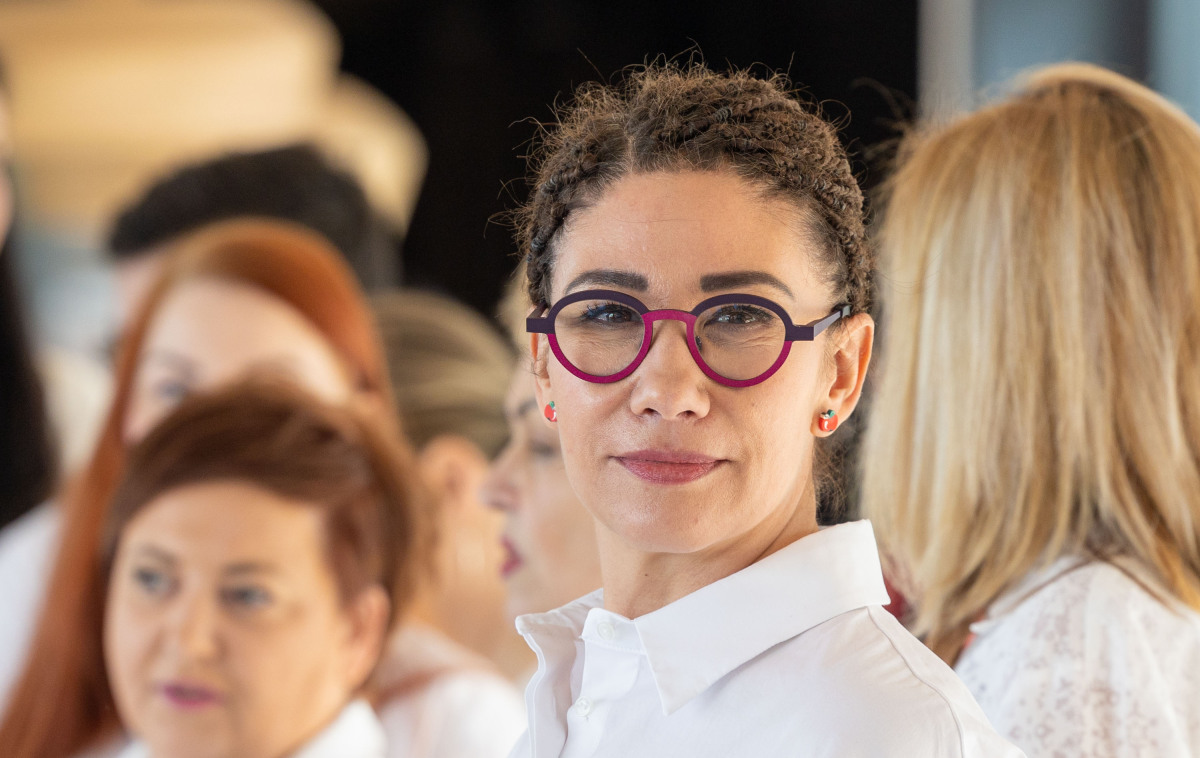 krúžkovanie, Lucia Ďuriš Nicholsonová