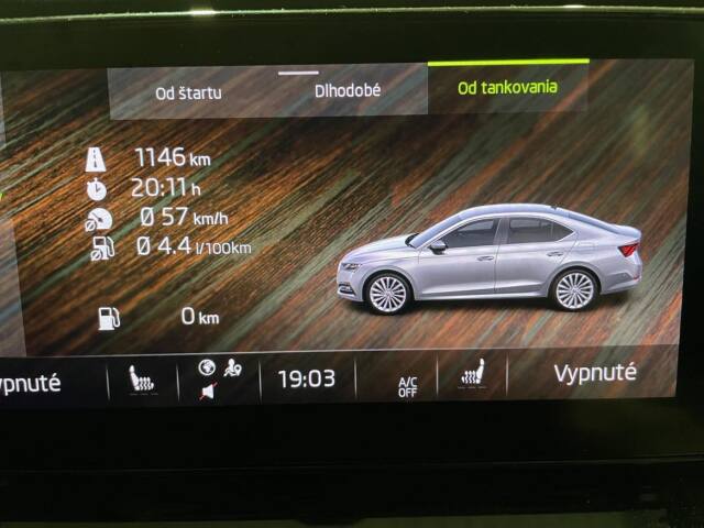 Druhýkrát sme tankovali až po prejdení 1 146 kilometrov. Palubný počítač nám síce ukazoval dojazd 0, ale predpokladáme, že ide o výstrahu, aby motoristi radšej takéto experimenty nerobili, hoci v nádrži ešte ostáva nejaký ten rezervný liter.