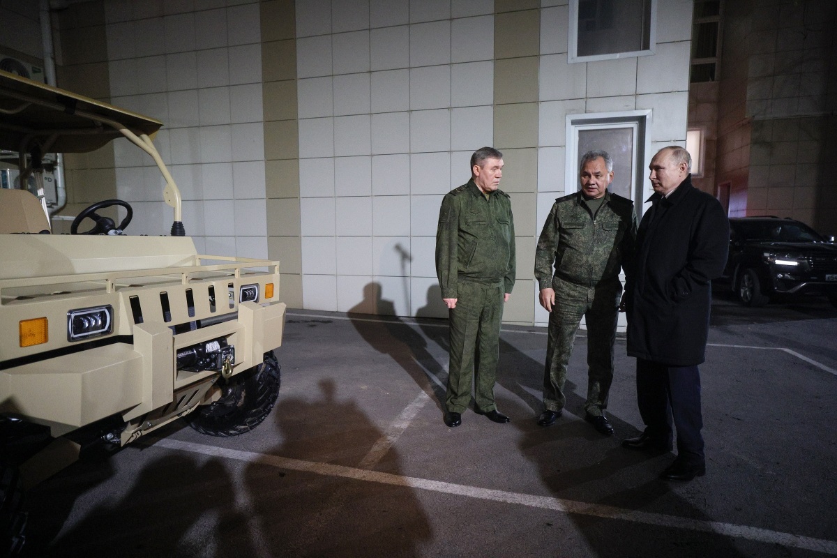 Vladimir Putin / Sergej Šojgu / Valerij Gerasimov /