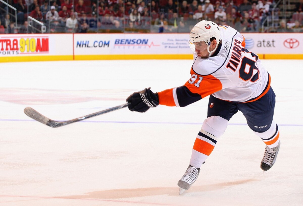 06. John Tavares