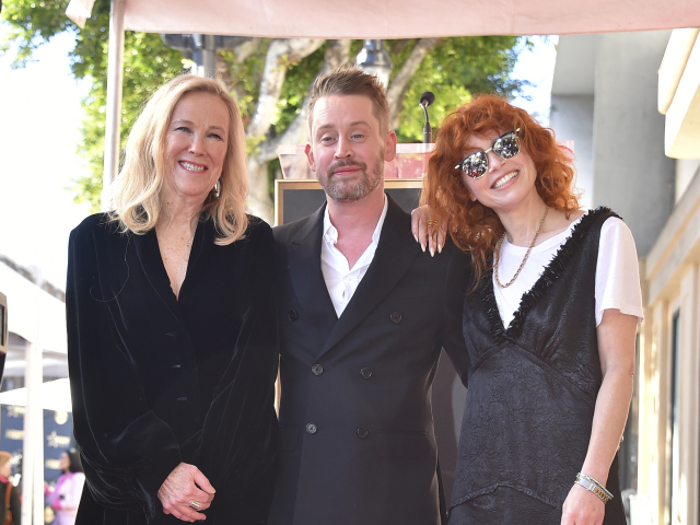 Catherine O'Hara (vľavo) a herec Macaulay Culkin