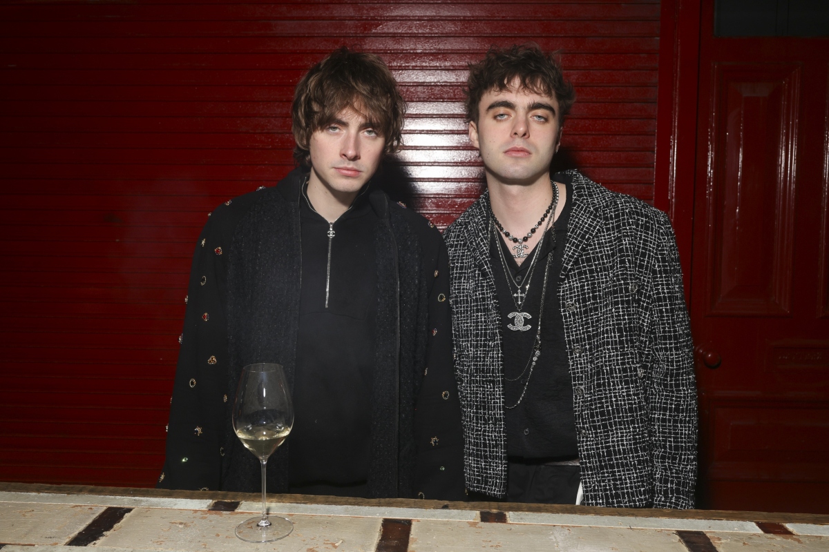 Gene Gallagher (vľavo) a Lennon Gallagher