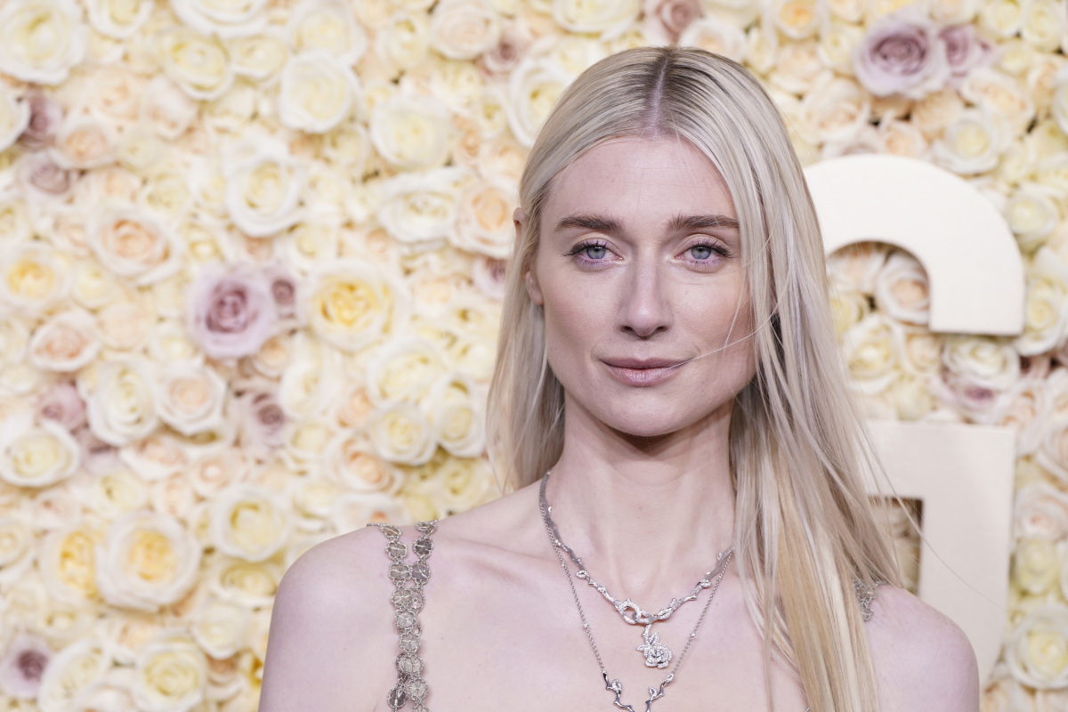 Elizabeth Debicki a jej líčenie a úprava