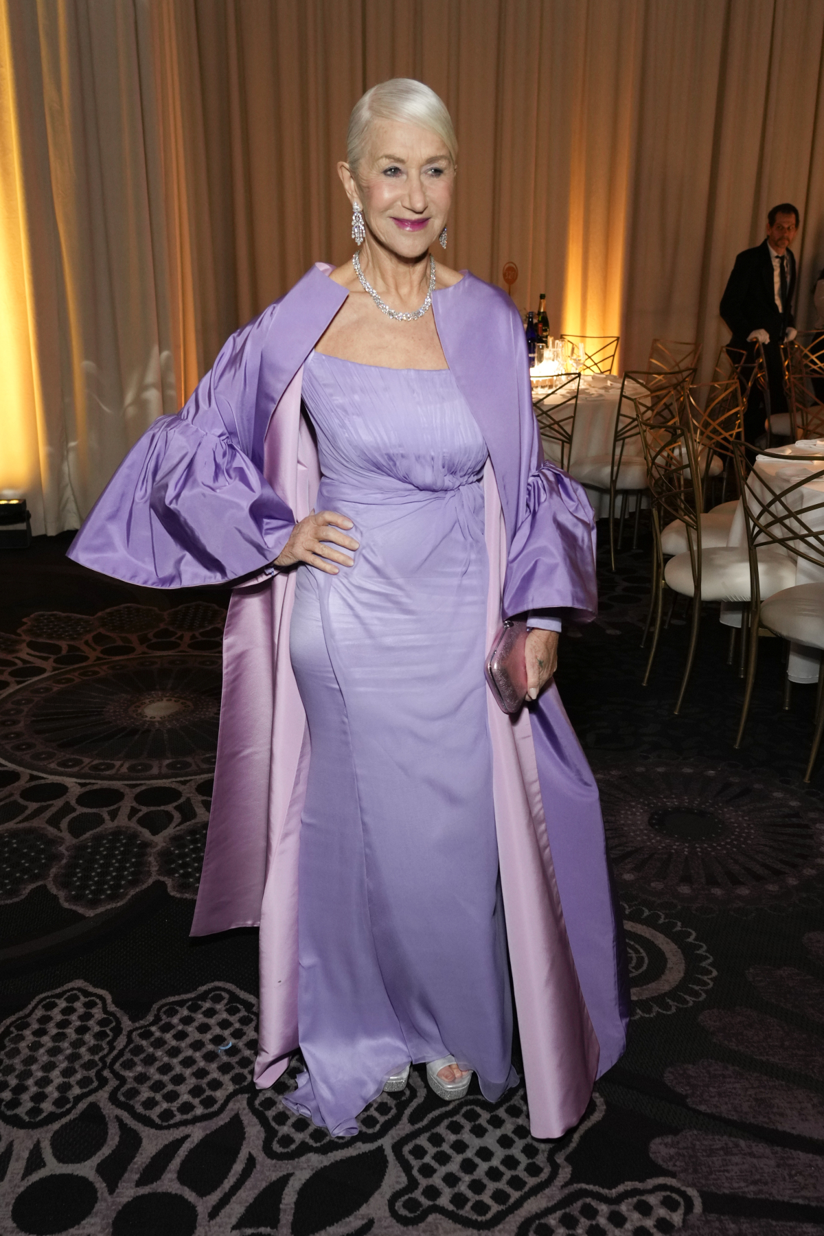Herečka Helen Mirren v šatách Dolce & Gabbana.
