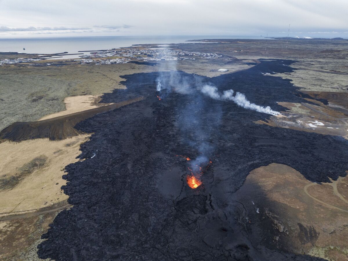 Island sopka výbuch erupcia Grindavík