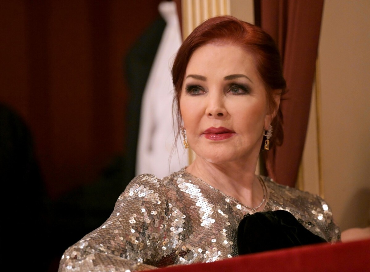 844774160