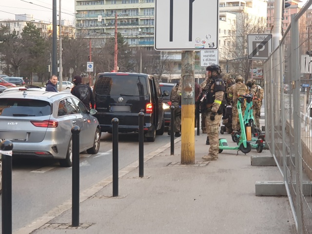 NAKA / Špeciálne policajné jednotky / Komando /