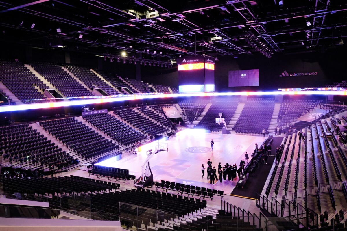 04. The Porte de La Chapelle Arena