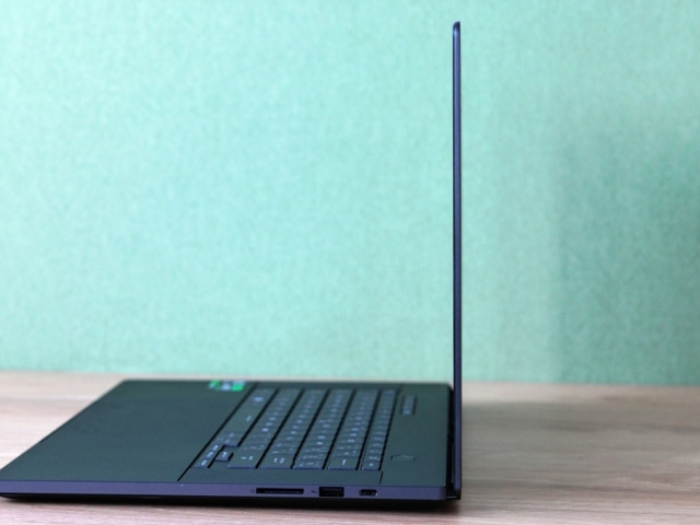 ROG Zephyrus G16 (2024)