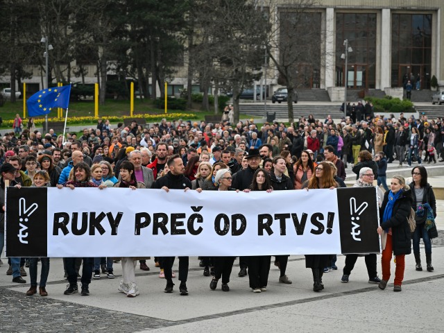 SR Bratislava RTVS protestný pochod BAX