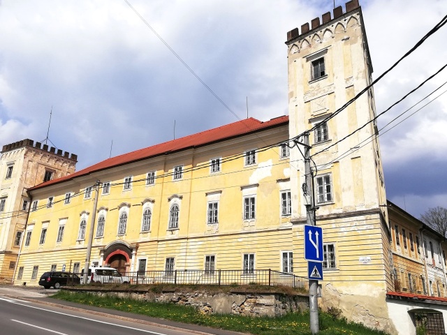 biskupský kaštieľ, Žiar nad Hronom