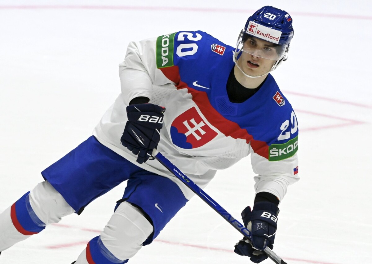 22. Juraj Slafkovský