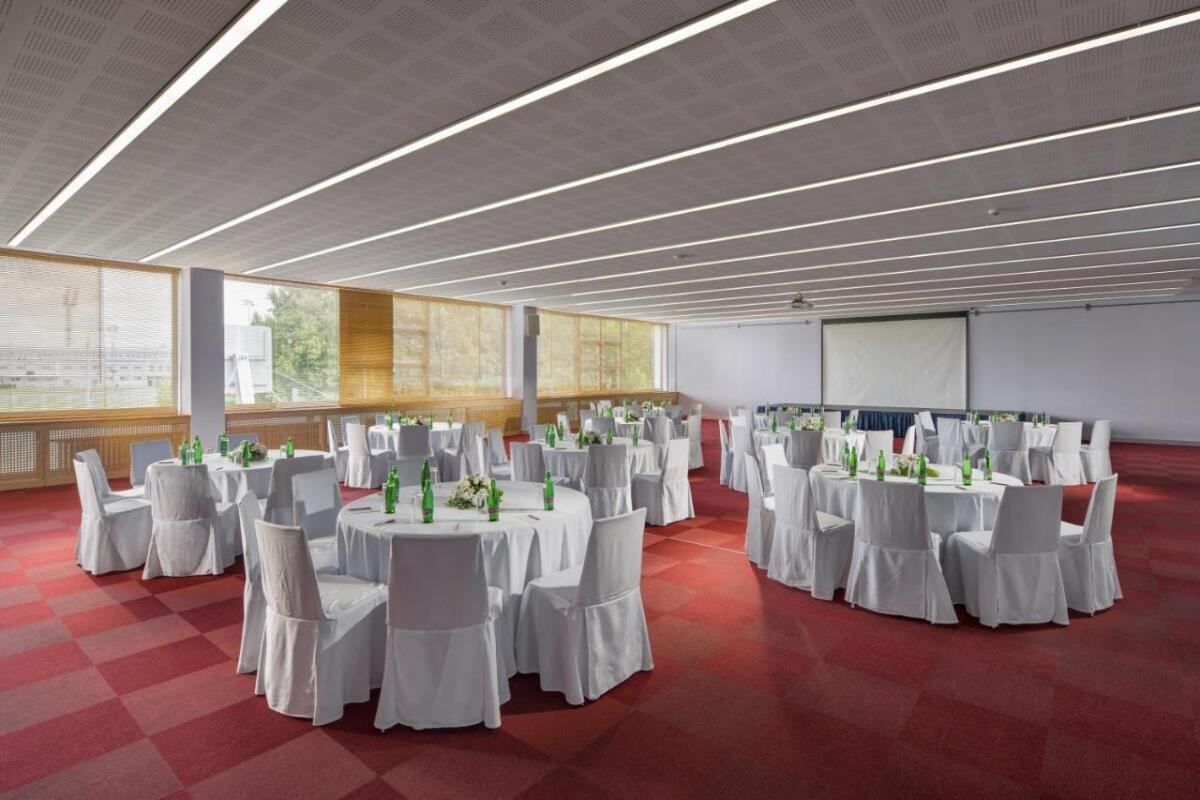 Clarion Congress Hotel