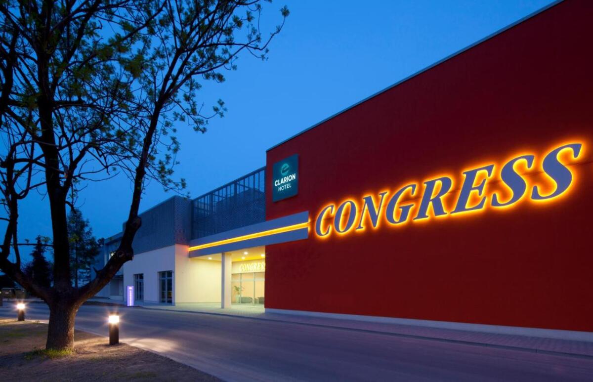 Clarion Congress Hotel