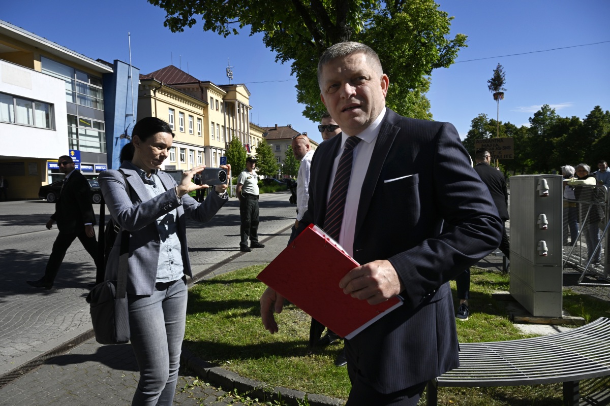 SR Handlová vláda výjazdové rokovanie