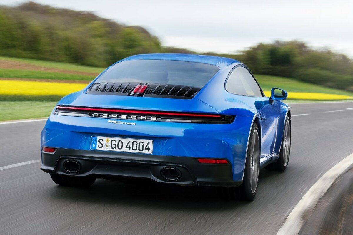 Porsche 911 Carrera - 2024