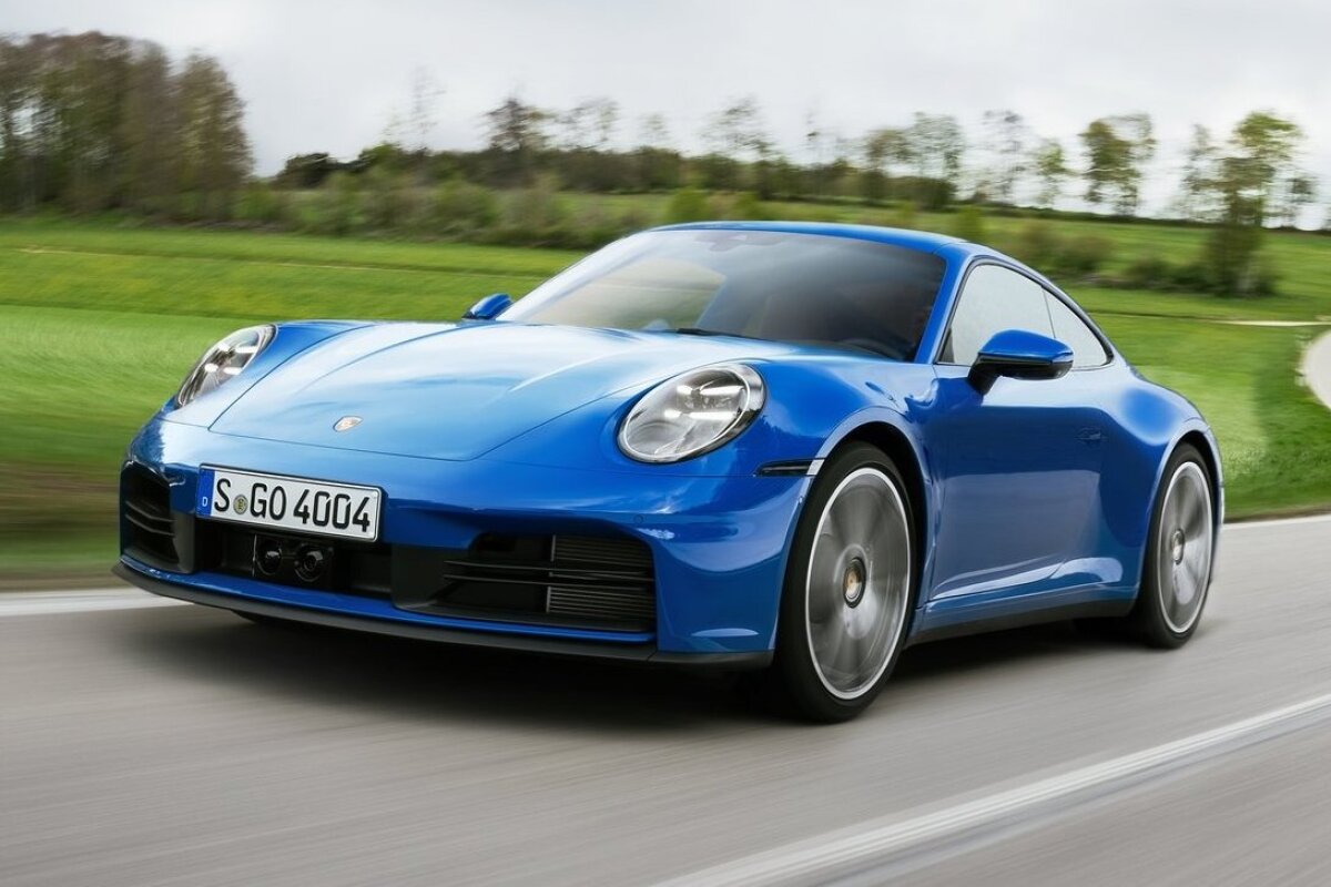 Porsche 911 Carrera - 2024