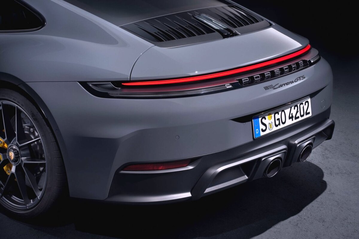 Porsche 911 Carrera GTS - 2024