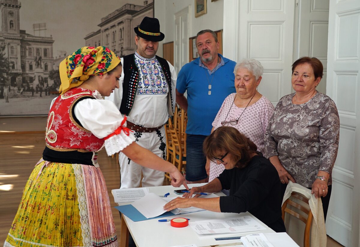 SR EÚ EP voľbyEP24 Komárno kroje NRX