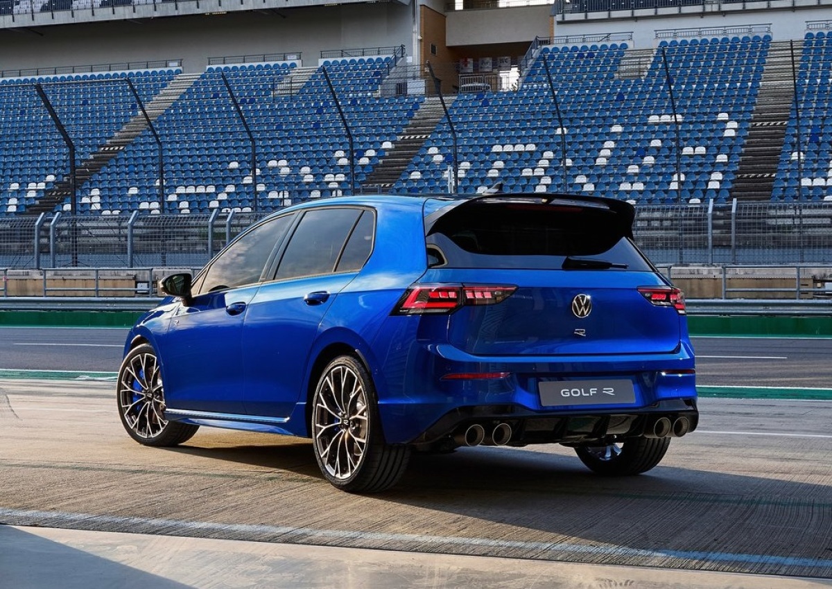 Volkswagen Golf R 2025 3
