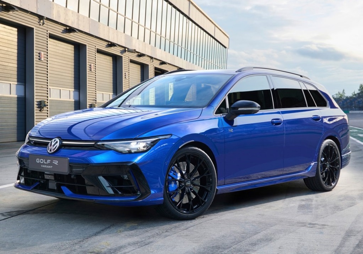 Volkswagen Golf R Variant 2025 1
