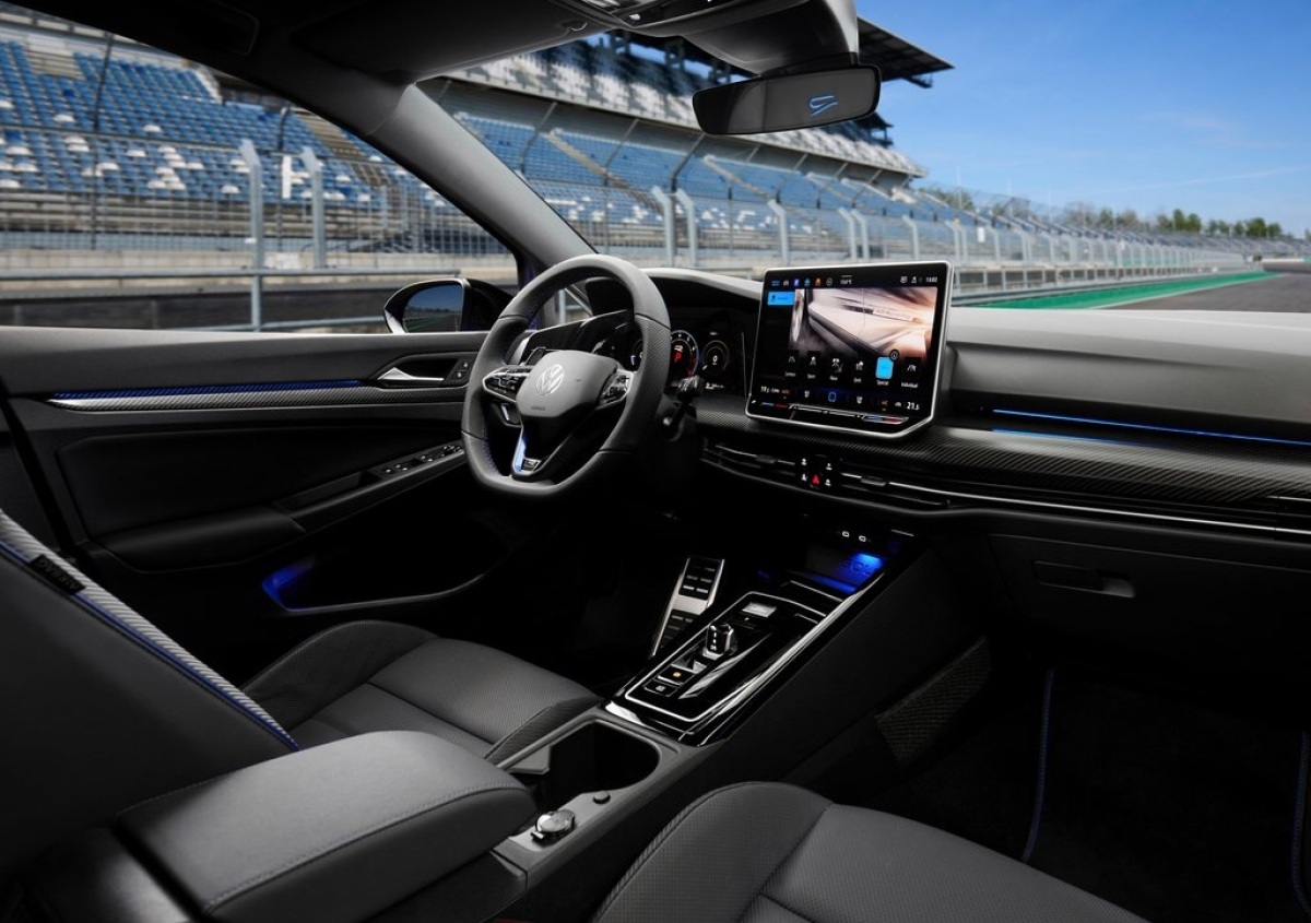 Volkswagen Golf R Variant 2025 4