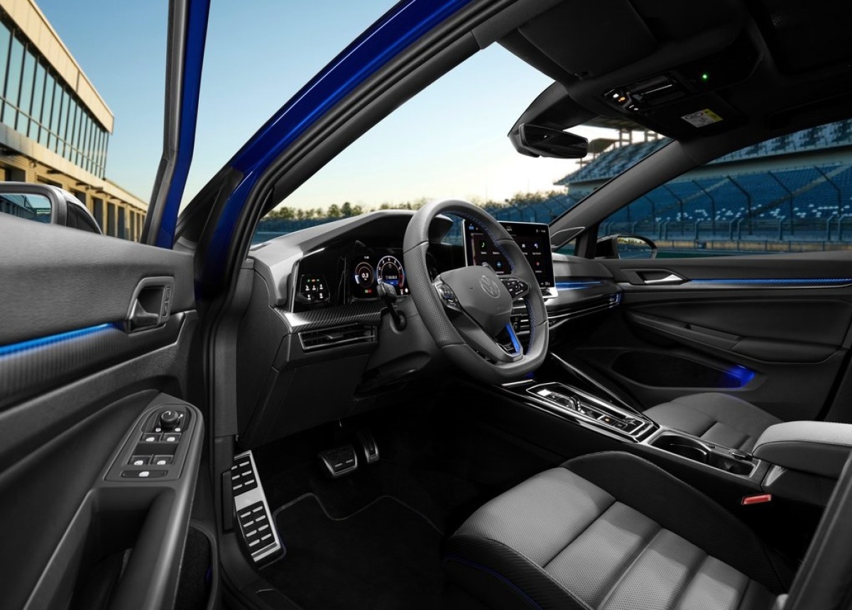 Volkswagen Golf R Variant 2025 5