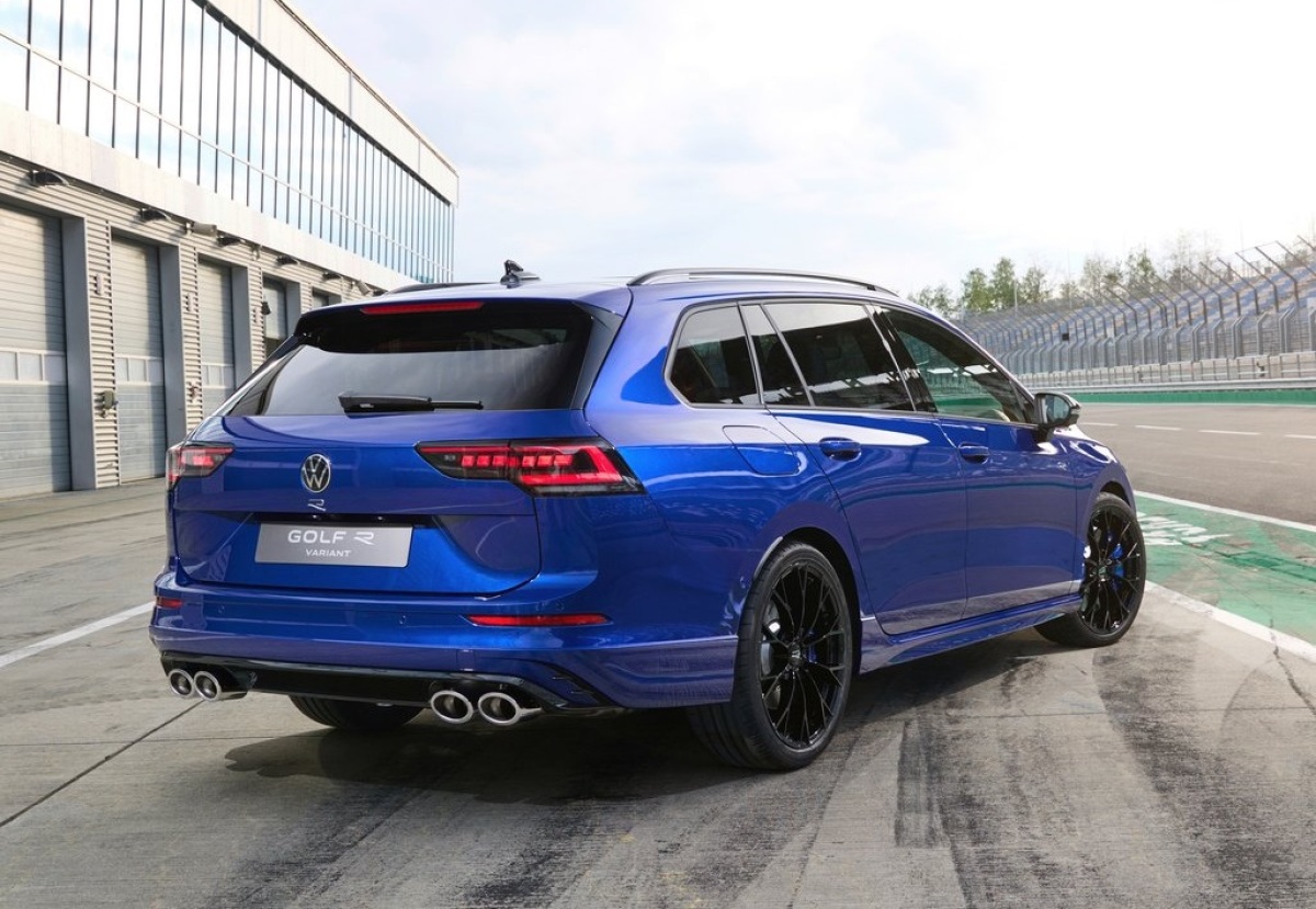 Volkswagen Golf R Variant 2025 8