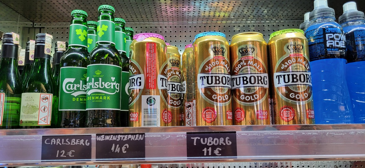 piva 11 a 12 eur, letisko Antalya