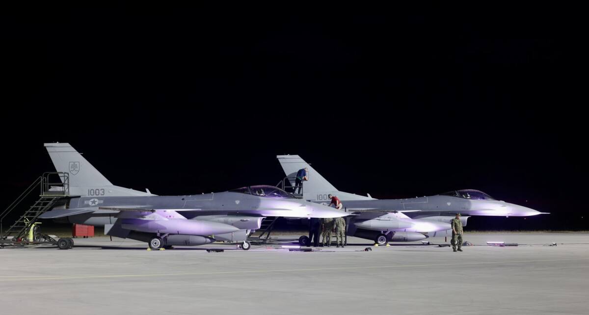 Stíhačky F-16