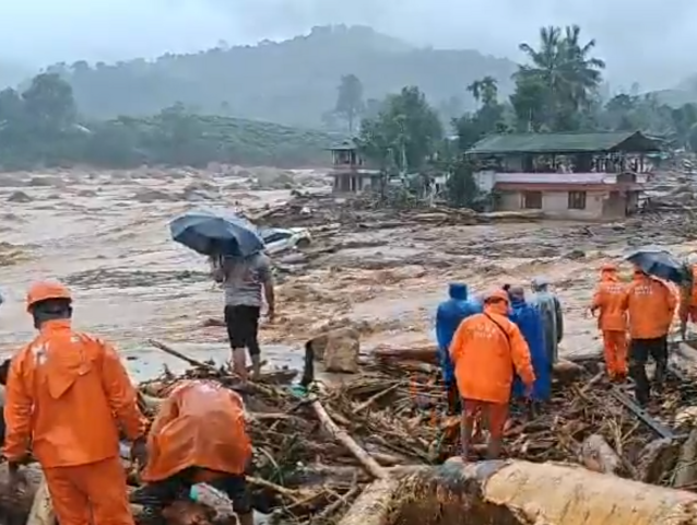 Zosuv pôdy India, Kérala