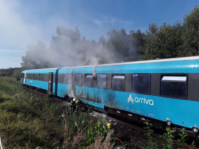 arriva, vlak, požiar
