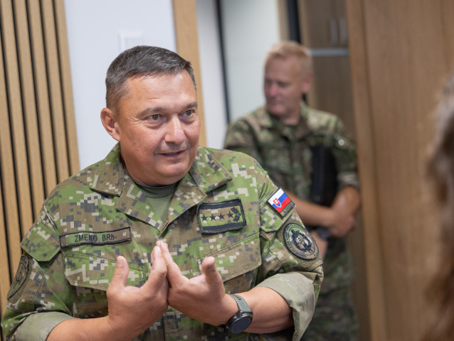 Náčelník Generálneho štábu Ozbrojených síl SR generál Daniel Zmeko.