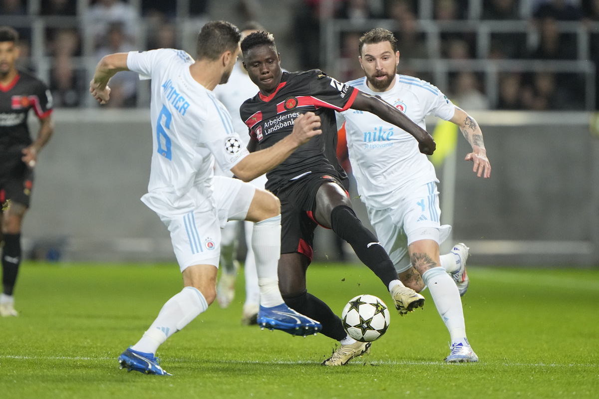 Dánsko SR Futbal LM play off Midtjylland Slovan