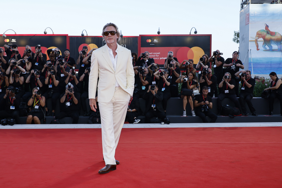 Daniel Craig