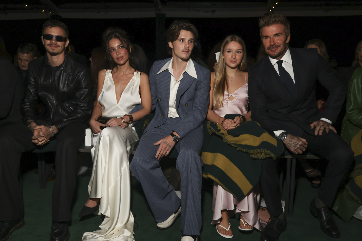 France Fashion Victoria Beckham 25 Front Row