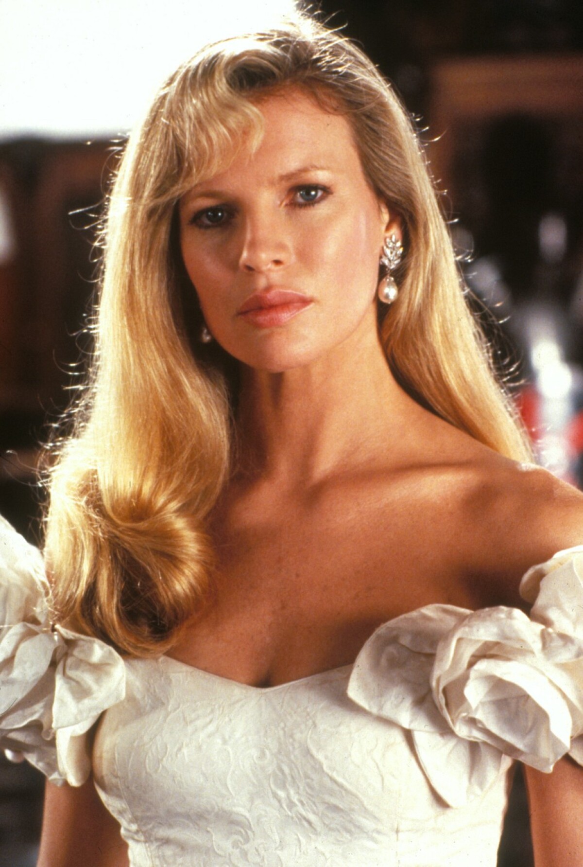 Ktorá slávna blondínka si v roku 1989 zahrala v Batmanovi po boku Michaela Keatona postavu očarujúcej Vicki Vale?