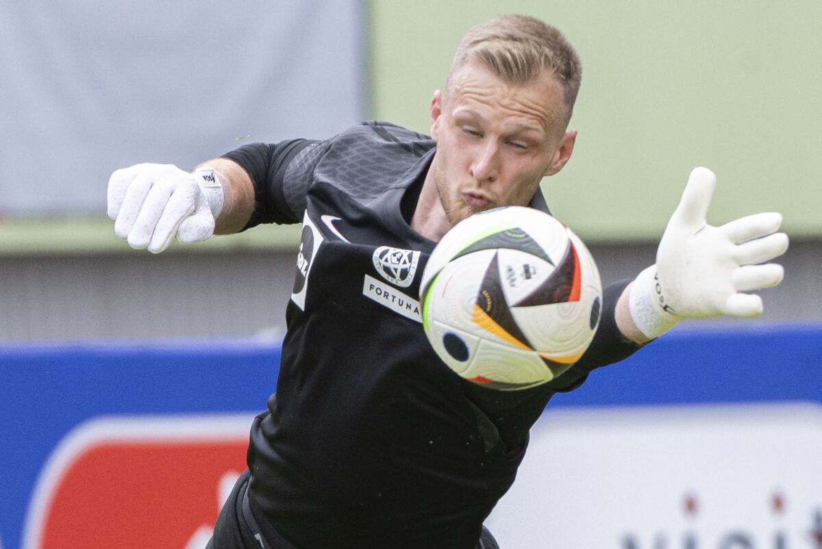 21. Henrich Ravas