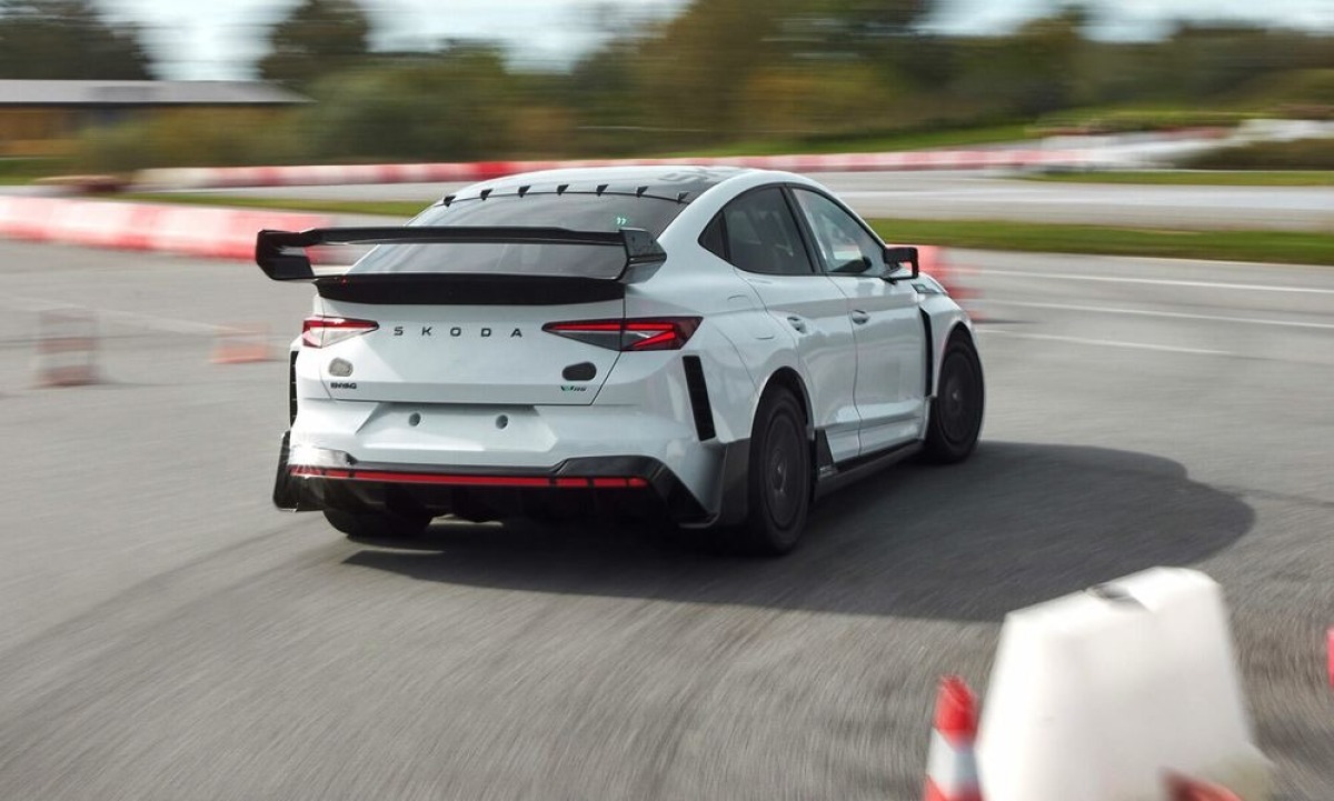 Škoda Enyaq RS Race - 2024