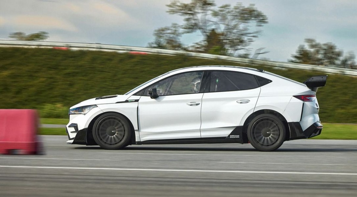 Škoda Enyaq RS Race - 2024