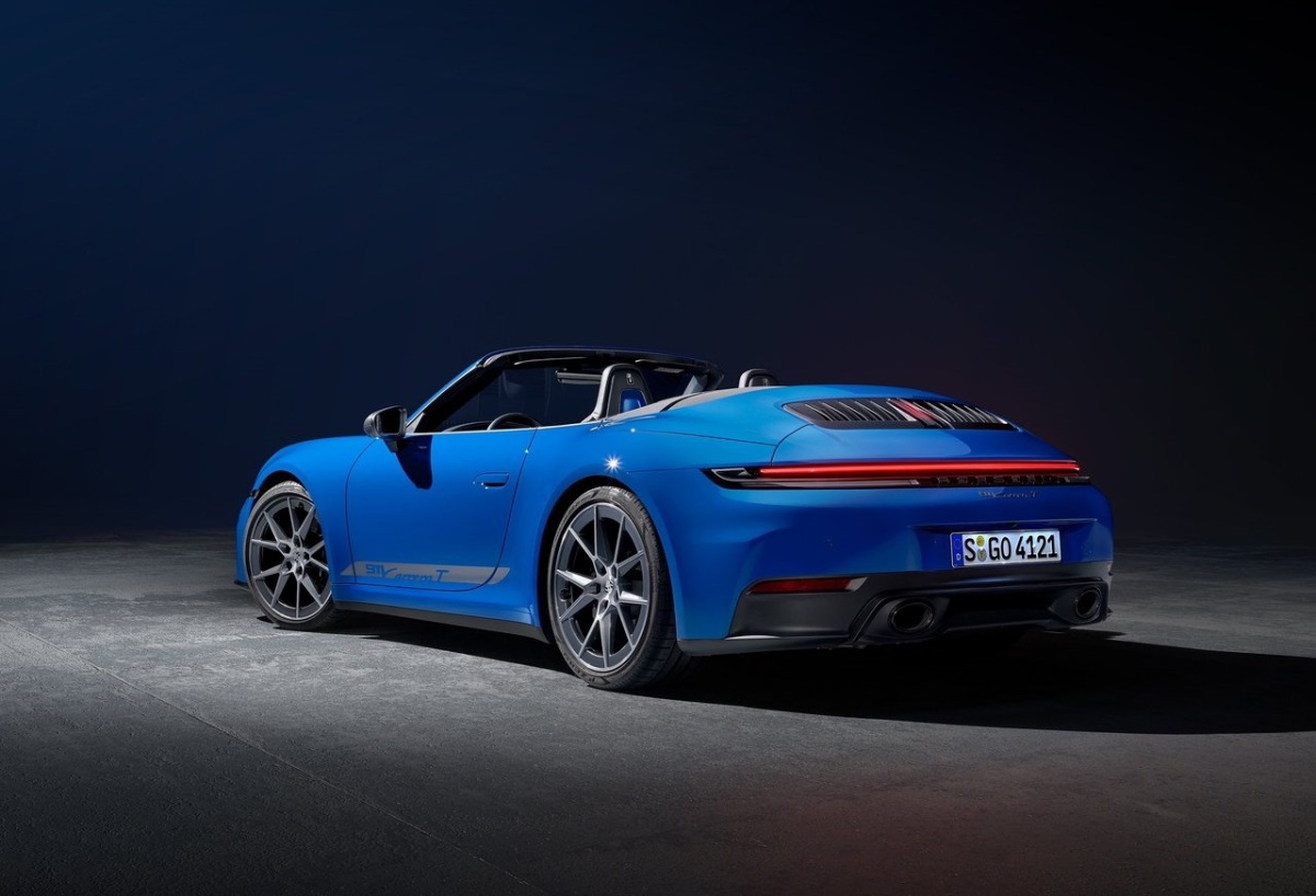 Porsche 911 Carrera T Cabriolet 2025 3